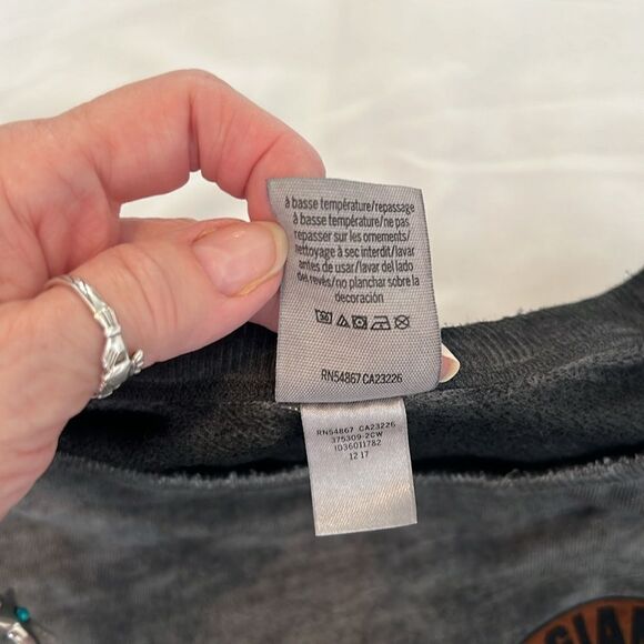 Victorias Secret SF giants szM distressed cropped cold shoulder sweatshirt EUC - Picture 8 of 11